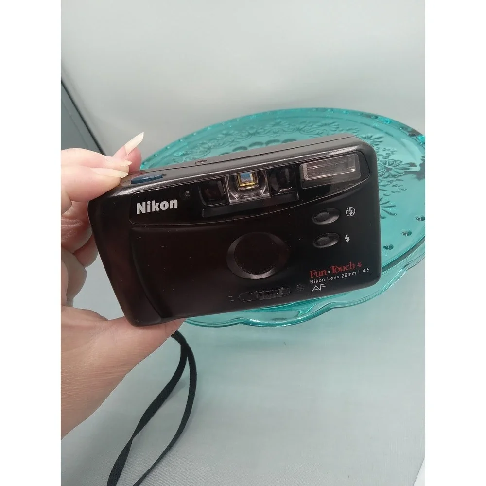 Nikon Fun Touch 4 35mm Film Camera 29mm 1:4.5 Tested